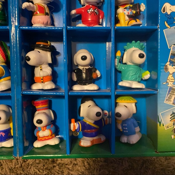 SNOOPY PEANUTS Collectable Box Figure Doll (28 bodies) wz/Box Vintage Rare - Picture 8 of 15